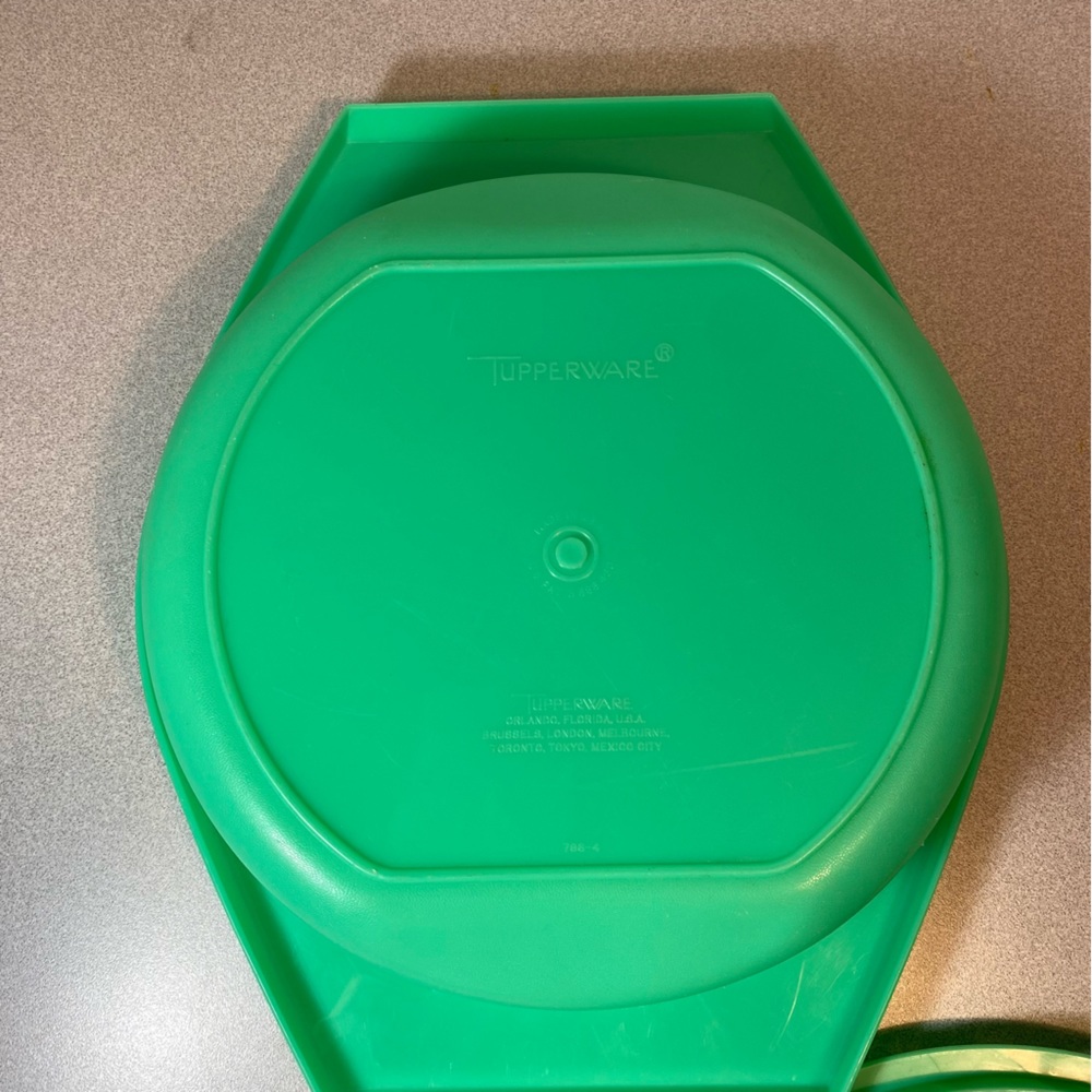 Tupperware Grater with Base - Picture 3 of 4